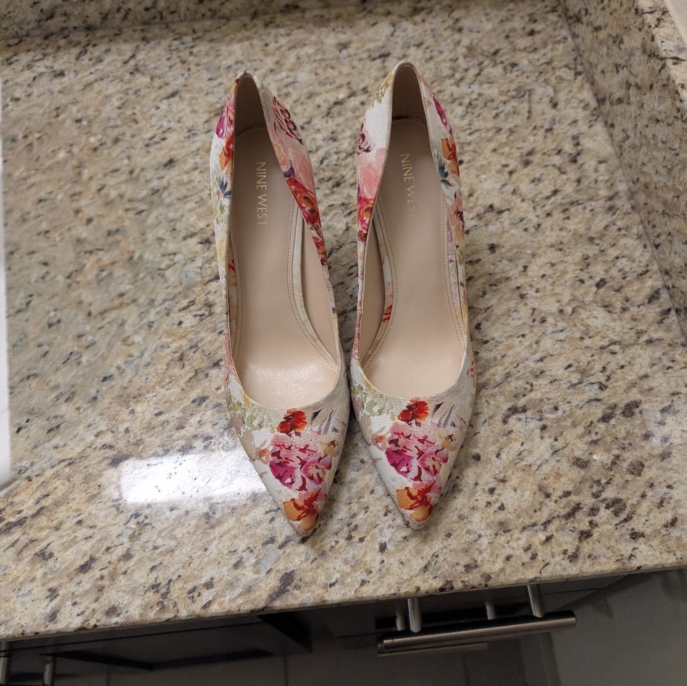 Nine West floral pumps